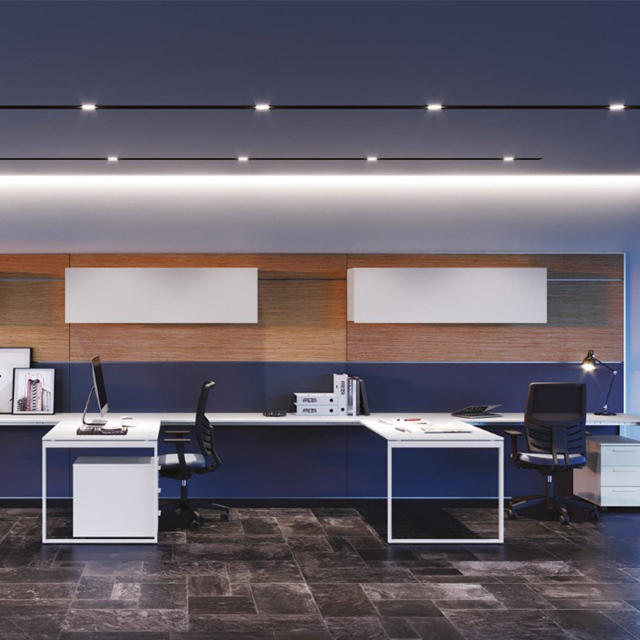 Puestos con mochilas de guardado Due